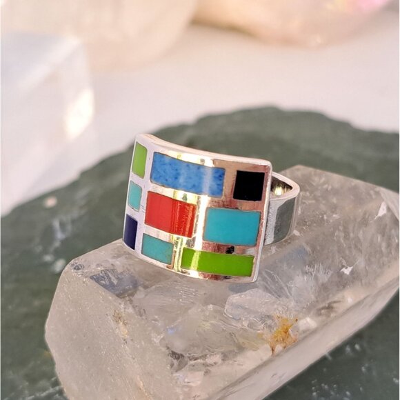 Vintage Native American Multi-Stoned Sterling Silver Ring - Picture 3 of 12